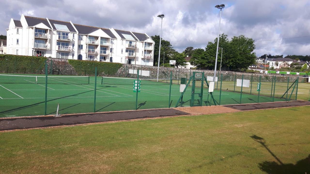 J And J Guest House Ballycastle Exterior foto